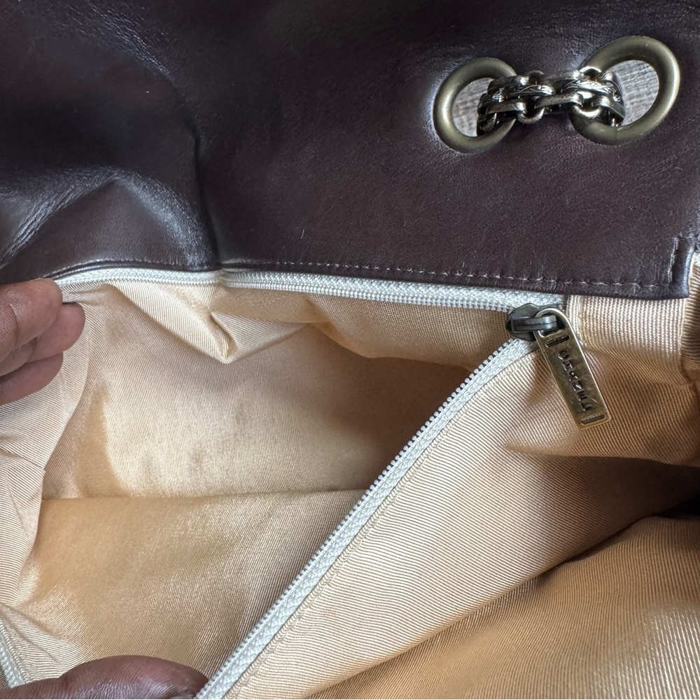 Chanel Vintage Shoulder Bag 💼 - Picture 3 of 16